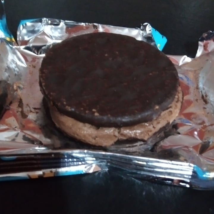 photo of Un Rincón Vegano Alfajor tapas con chips de chocolate shared by @cintiahellsing on  06 May 2022 - review