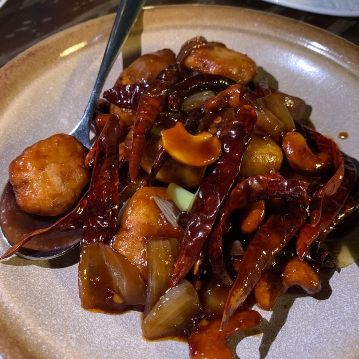 review photo of EMPRESS Kung Pao TiNDLE™ ‘Chicken’ shared by @claudiaco on 23 Mar 2021 - review