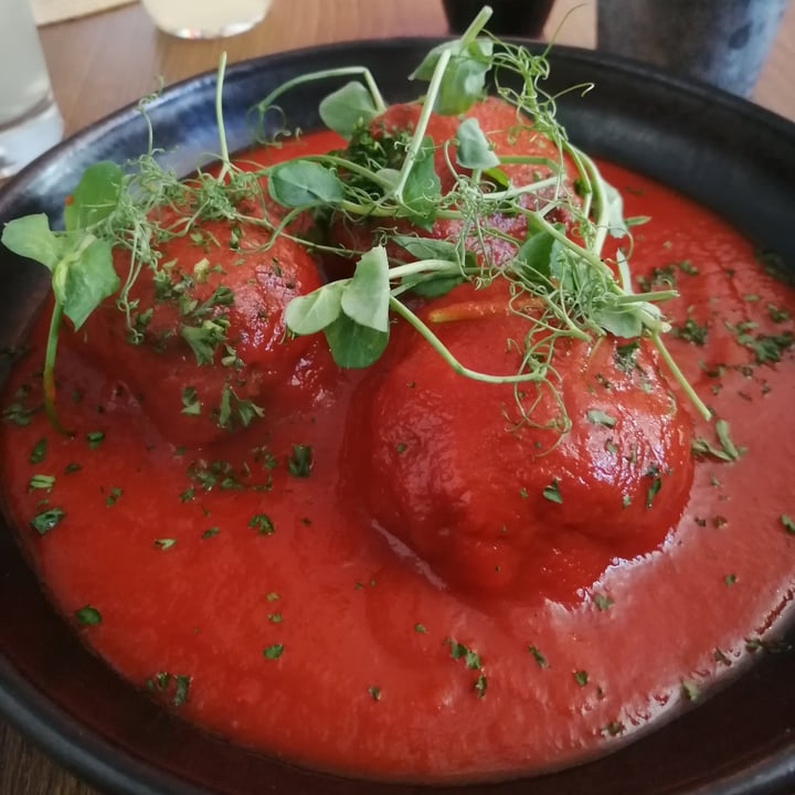 photo of Huis Belgian Bar And Kitchen Tomaat meatballs (vegan version) shared by @bradipina on  09 Aug 2022 - review