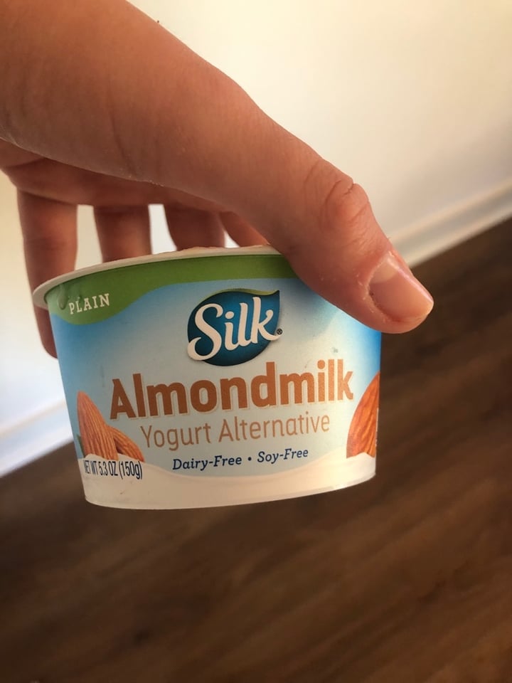 photo of Silk Plain Almondmilk Yogurt Alternative shared by @carolineoyler on  06 Apr 2020 - review