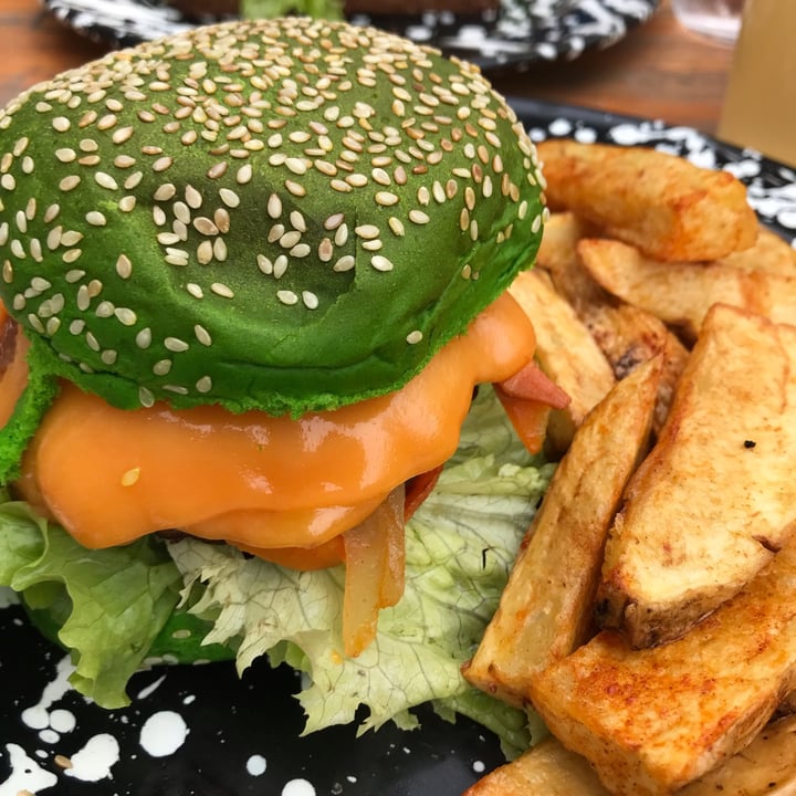 photo of Oh my Veggie Market & Natural Food Hamburguesa shared by @aixacabral on  24 Sep 2022 - review