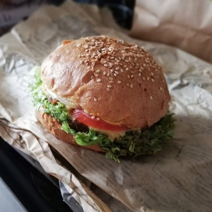 photo of Green Republic Cheeze-Burger shared by @mareikeks on  05 Feb 2021 - review