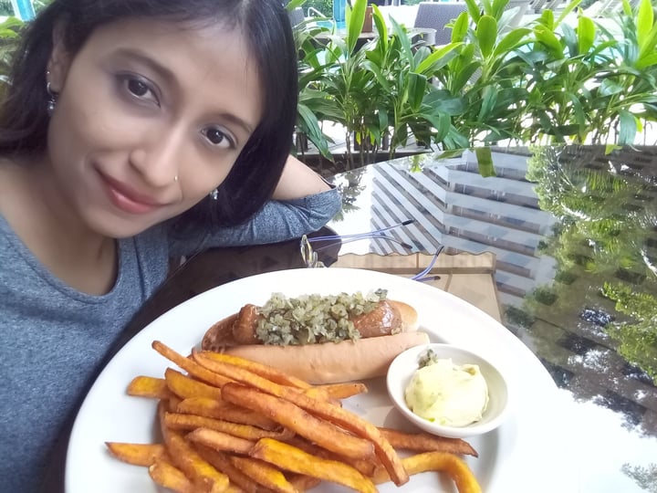 photo of Oasis Restaurant Beyond Sausage Hot Dog shared by @veganspicegirl on  30 Nov 2019 - review