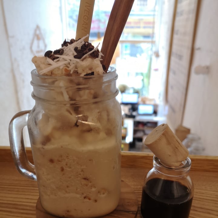 photo of iVegan Wellness Center Ice-blended Coconut Coffee shared by @rachelsa on  12 Jul 2020 - review