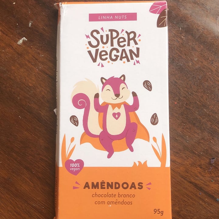 review photo of Super Vegan chocolate branco com amendoas shared by @tamirishp on 14 Mar 2022 - review