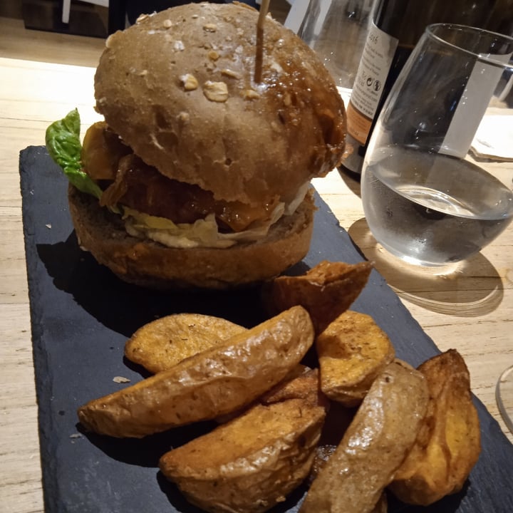 photo of Restaurante Alive American burguer shared by @nuriaolme on  09 Sep 2021 - review