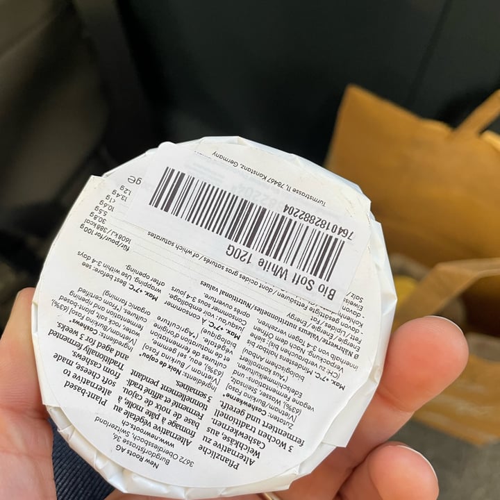 photo of New Roots Soft Camembert Cheese shared by @bfranceschiello on  14 Apr 2022 - review