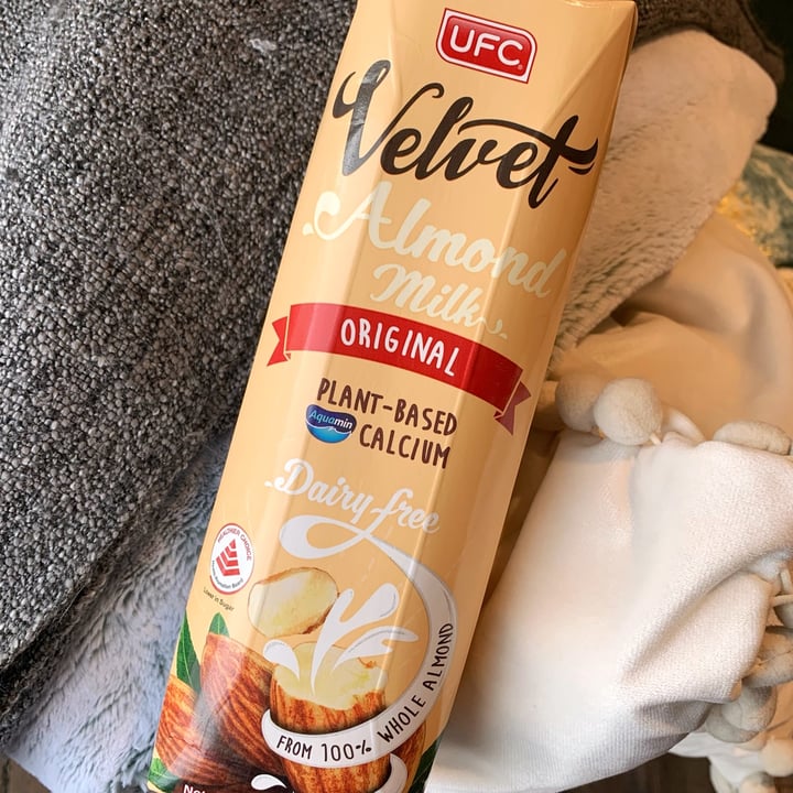 photo of UFC Almond Milk Original shared by @lolahippie on  28 Sep 2022 - review