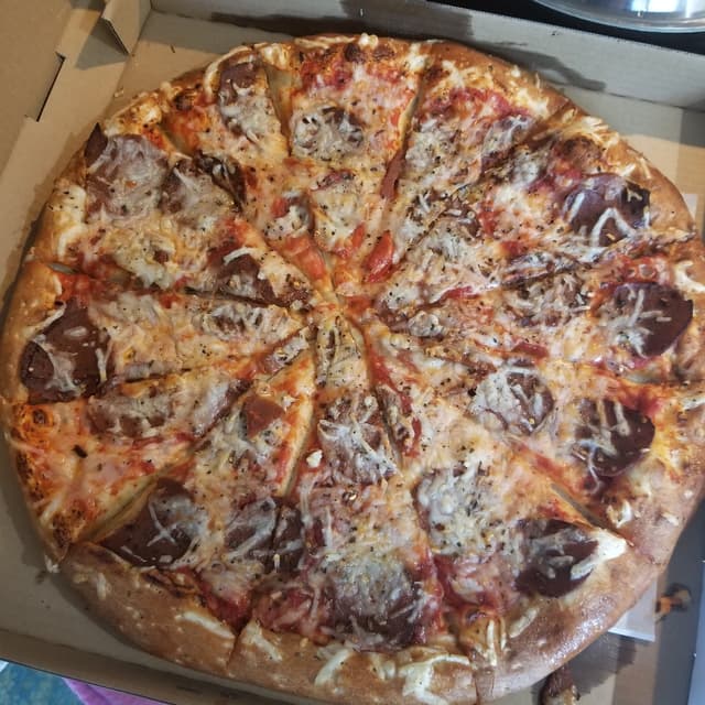 Photo of the dish “Vegan pepperoni pizza”