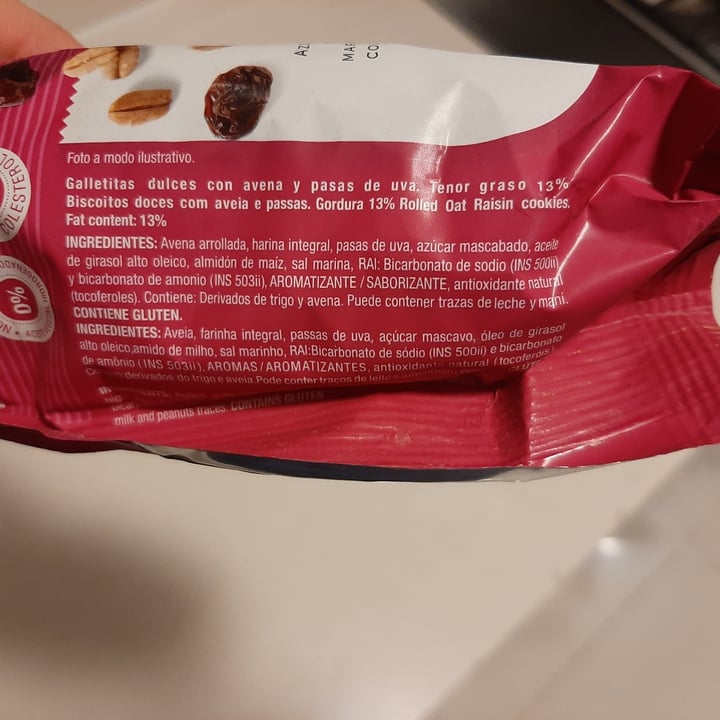 photo of Cachafaz Galletas Integrales de Avena y Pasas de Uva shared by @theoriginalraccoon on  19 Nov 2021 - review