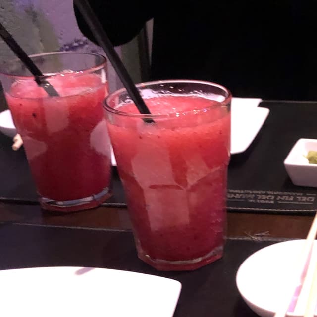 菜肴“daiquiri de frutos rojos”的照片