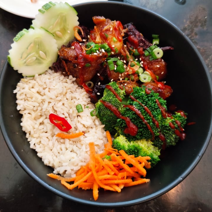 photo of Sala Kuala Lumpur Vegan Restaurant General Tso's 'Chicken' shared by @muzzypetra on  31 Jul 2020 - review