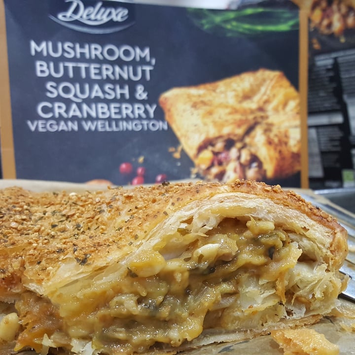review photo of Deluxe Mushroom, Butternut Squash & Cranberry Vegan Wellington shared by @joshy on 26 Dec 2020 - review