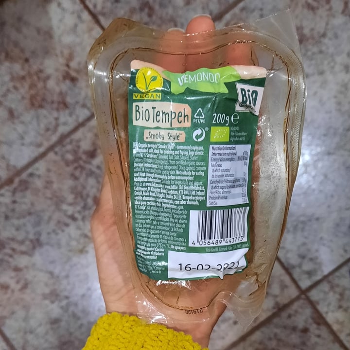 review photo of Vemondo Bio Tempeh Ahumado shared by @amorxlosanimales on 02 Feb 2022 - review