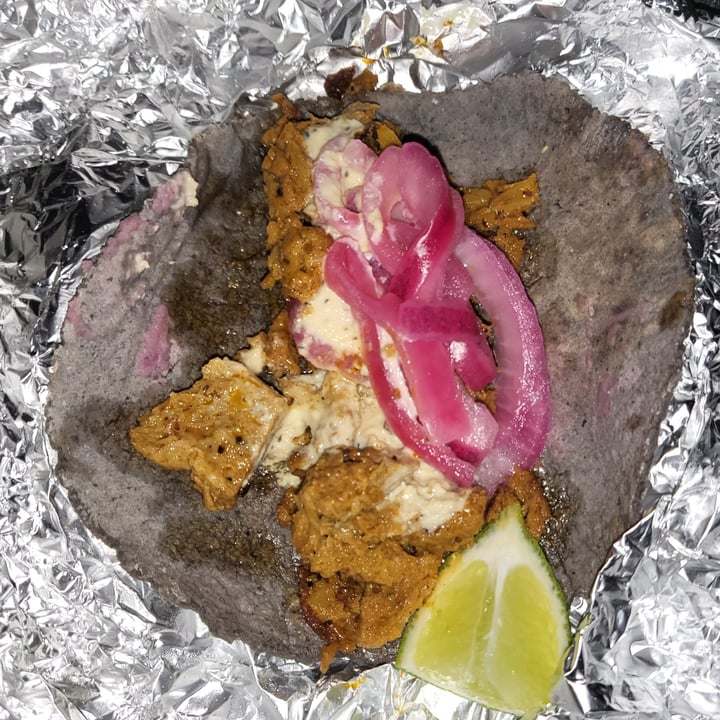 photo of Mis Tacones Al pastor taco shared by @izzyiris on  18 Feb 2022 - review