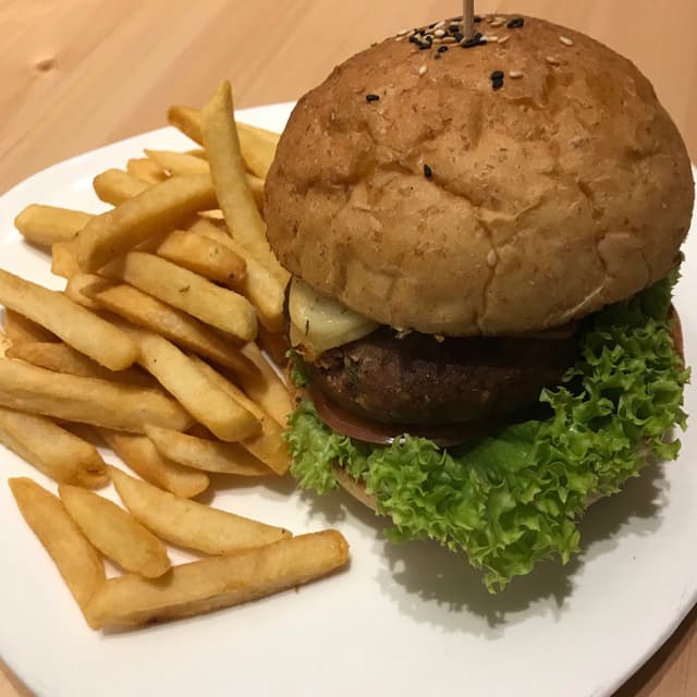 Photo of the dish “Protein Packed Burger”