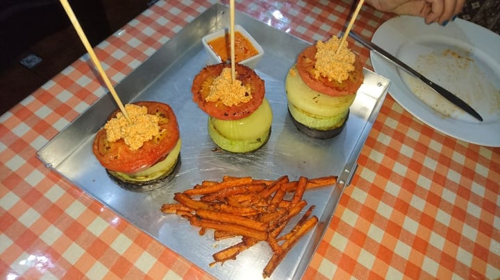 photo of Guachinch & Fusión Timbales De Verduras shared by @nico34apache on  07 Dec 2019 - review