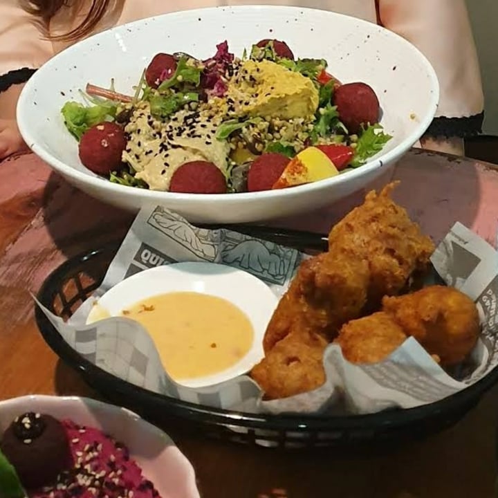 photo of Foam and Fork Gzira Vegan burger and salad shared by @jamie371993 on  26 Aug 2020 - review