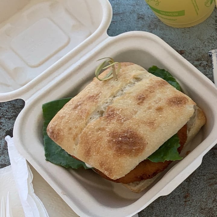 review photo of Earth Aloha Eats OGG Crispy Chicken Sandwich shared by @jaydenh on 27 Jul 2021 - review