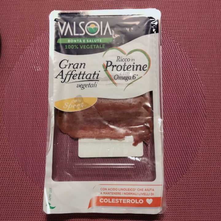 review photo of Valsoia Gran Affettati Vegetali Gusto Speck shared by @headlessdoll on 25 Nov 2021 - review