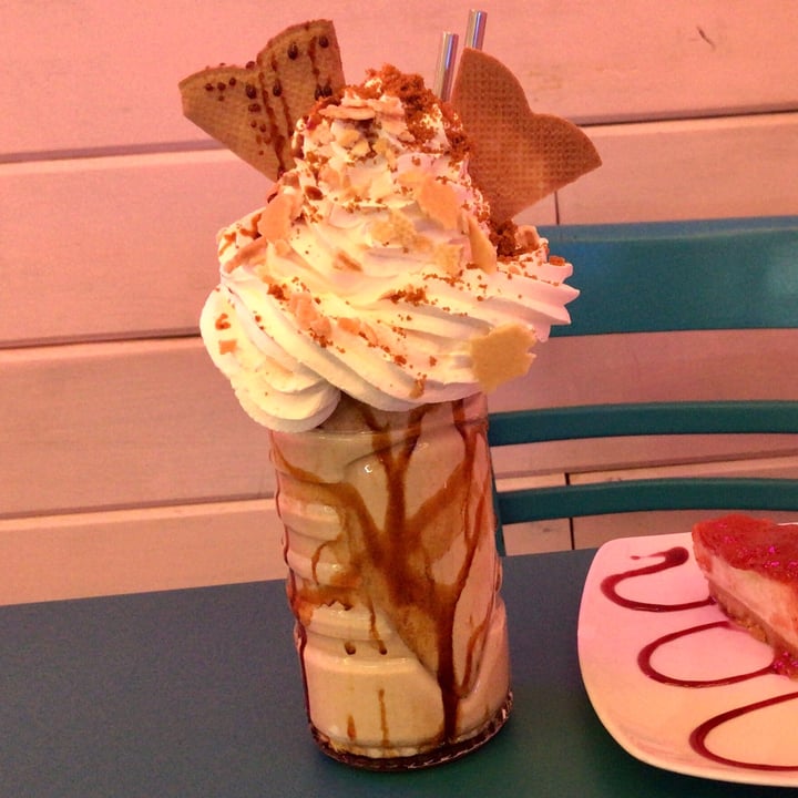 review photo of Freedom Cakes Freak shake shared by @noilok on 24 Nov 2021 - review