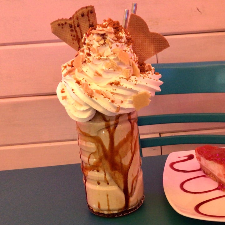 photo of Freedom Cakes Freak shake shared by @noilok on  24 Nov 2021 - review