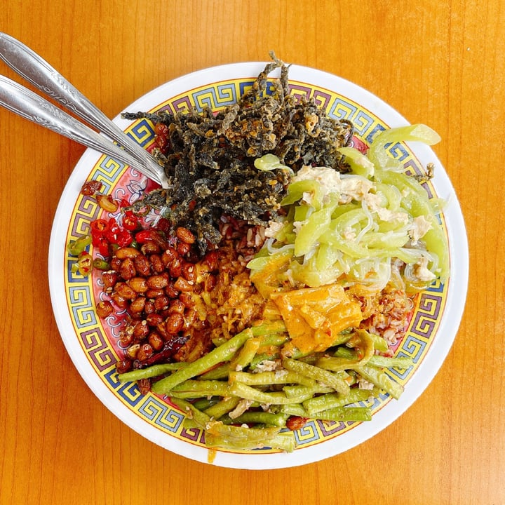 photo of Yi Xin Vegetarian Economic food shared by @veggiexplorer on  25 Jun 2021 - review