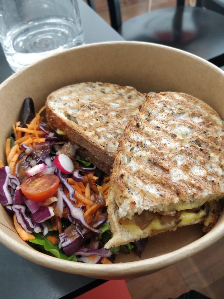 review photo of Cloud Cakes Grilled Cheese shared by @gyanhan on 21 May 2018 - review