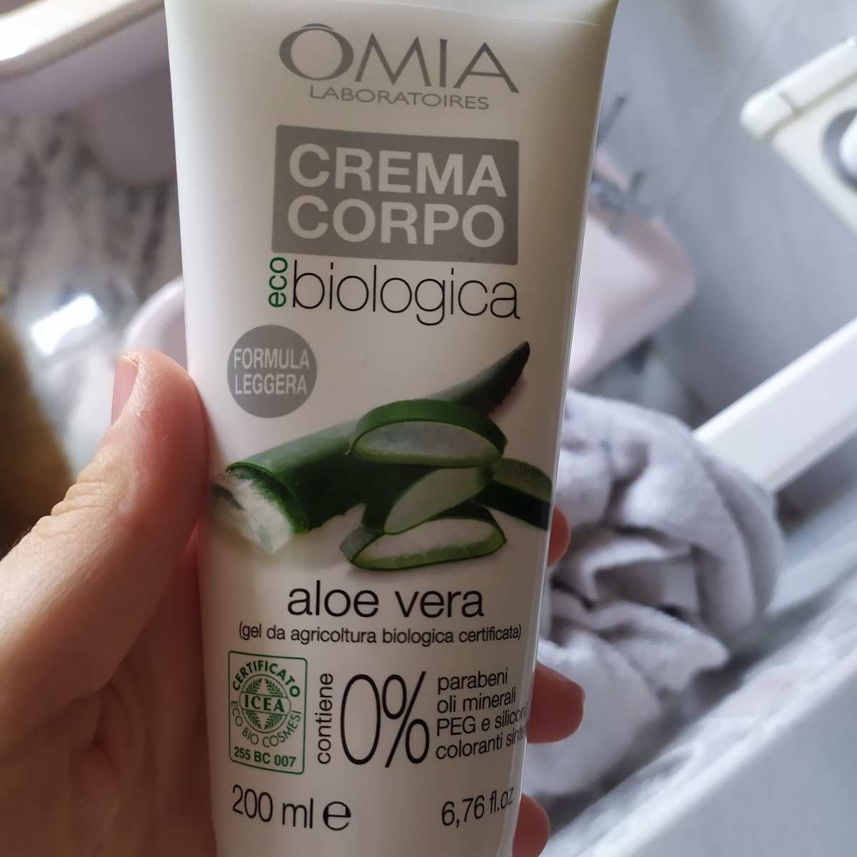 omia-crema-corpo-aloe-from-omia-laboratoires-vegan-product-reviews