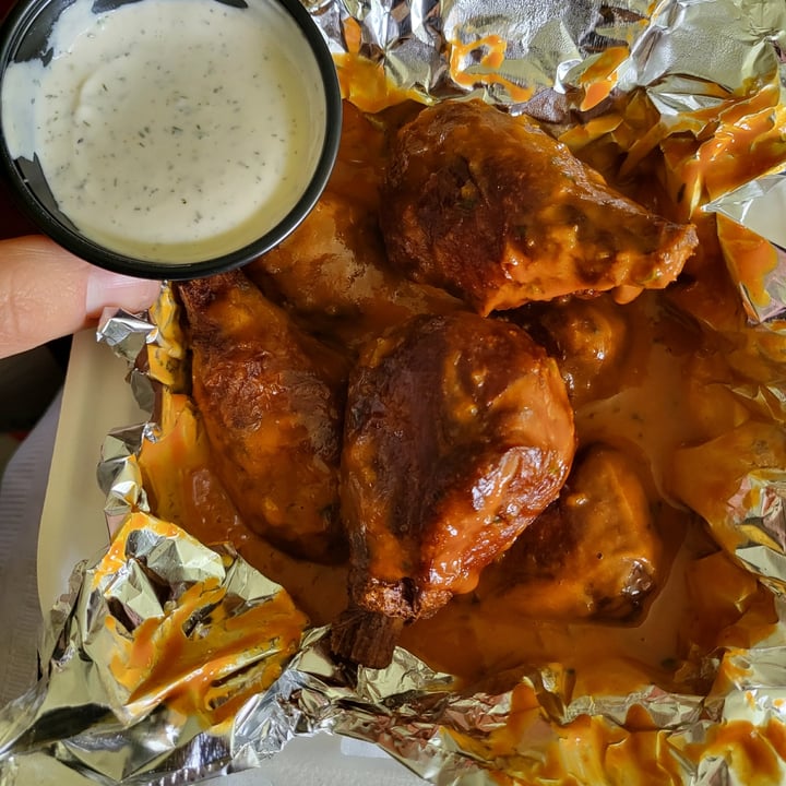 photo of Fire on the Mountain Buffalo Wings | Fremont Vegan  drumsticks shared by @izzyiris on  14 May 2022 - review