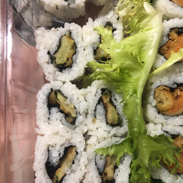 菜肴“Uramaki zucchina fritta”的照片
