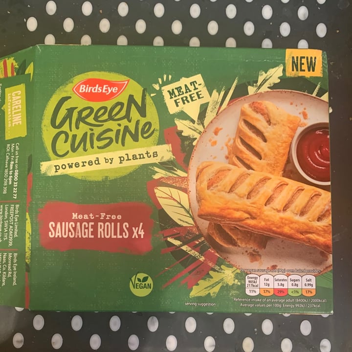 photo of Findus Meat-Free Sausage Rolls shared by @frogusvegan on  20 Feb 2021 - review