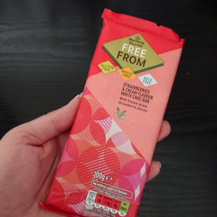 photo of Morrisons Free From Strawberries & Cream Flavour White Choc Bar shared by @charlotteomega on  27 May 2020 - review