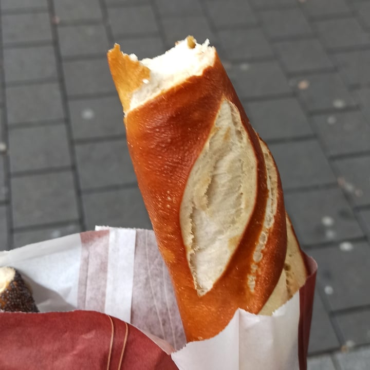 photo of Stadtbrotbäcker Rott GmbH Bonn Pretzel bread shared by @annamiou on  16 Oct 2022 - review