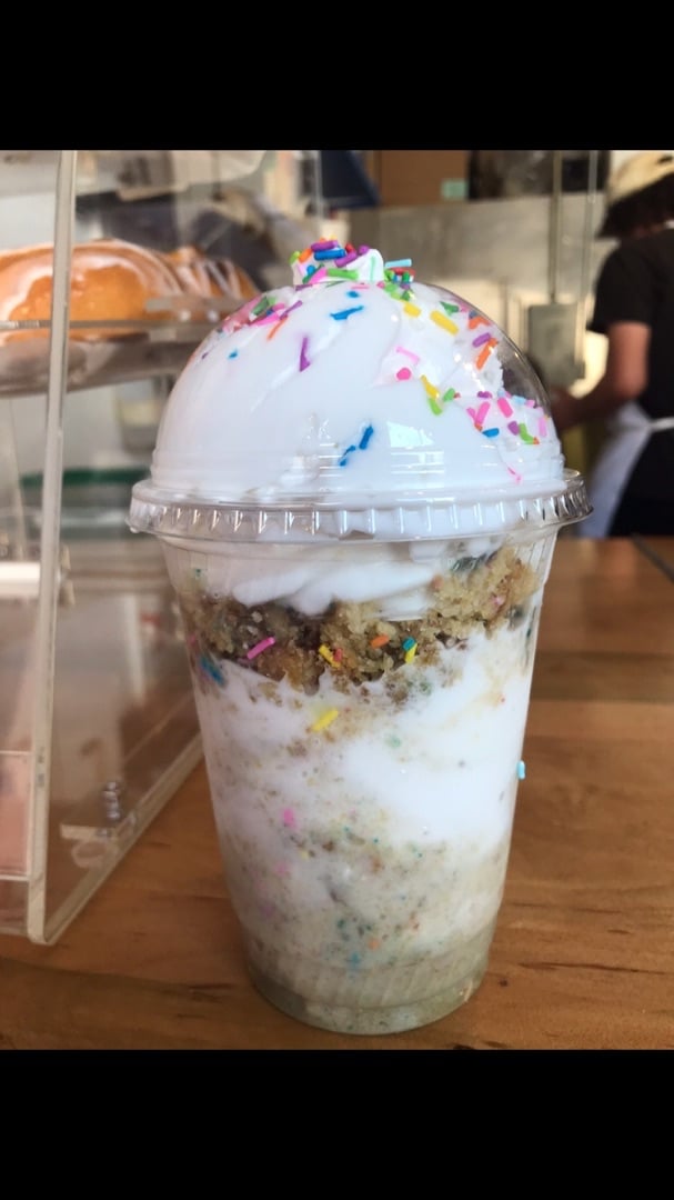 photo of Make Believe Bakery Funfetti Wizard shared by @em3720 on  25 Apr 2020 - review