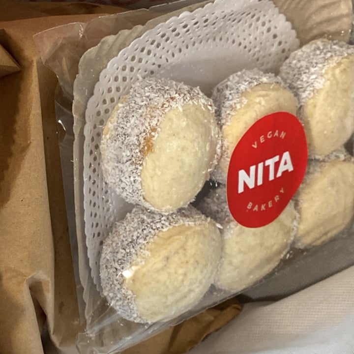 photo of Dulces de Nita Alfajor De Maicena shared by @daianavegana on  18 Sep 2022 - review