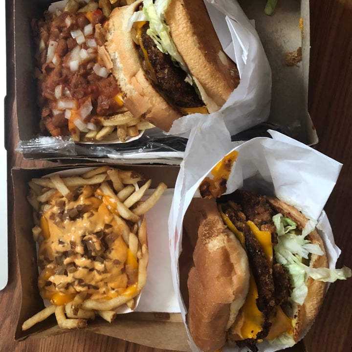 photo of Burgerlords Vegan Cheese Burger and “Lord Of The Fries” shared by @1more on  14 Apr 2021 - review