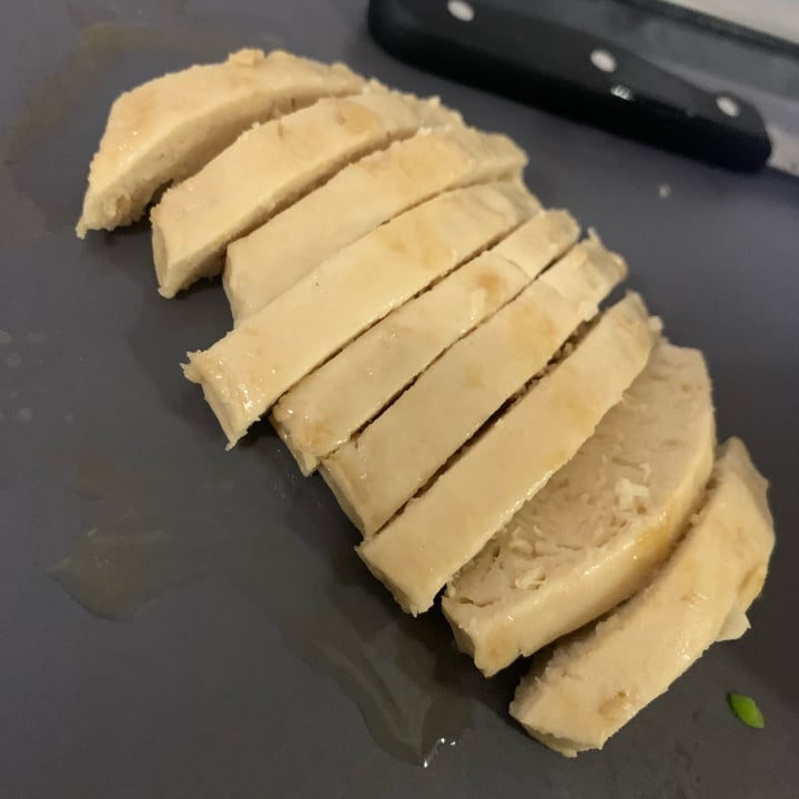 review photo of Vivera Chicken Breast shared by @veganlauralou on 24 Feb 2022 - review