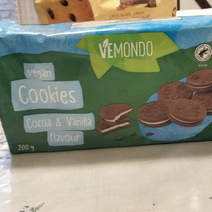 photo of Vemondo  Vegan cookies Cocoa and Vanilla shared by @vitorlucasvegan on  08 Sep 2022 - review