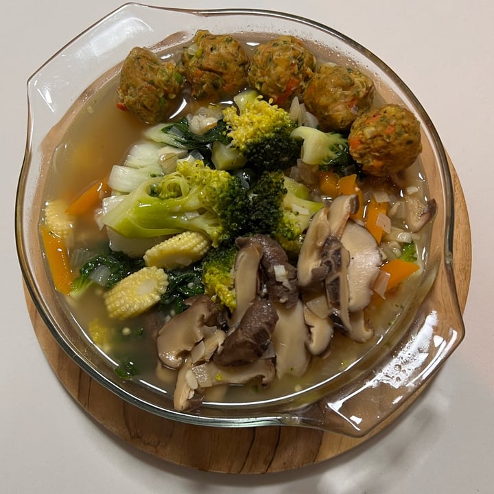 photo of Ikea Huvudroll vegetable balls shared by @skootykoots on  19 Nov 2022 - review
