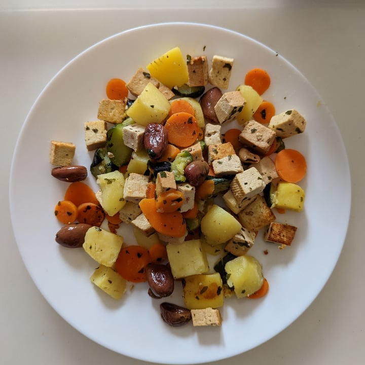 photo of Come una volta contorno patate carote zucchiene e olive taggiasche shared by @mephi on  14 Nov 2022 - review