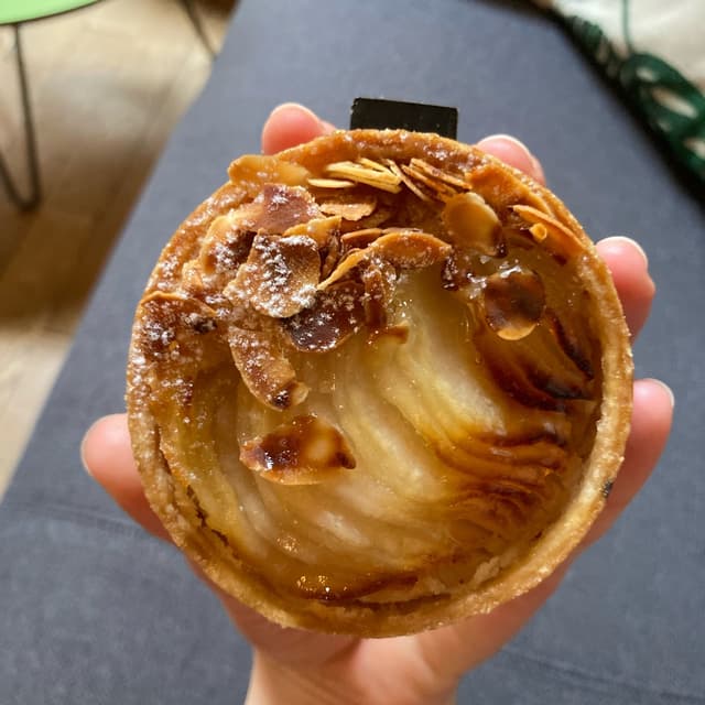 菜肴“Tartelette Poire Amandine”的照片