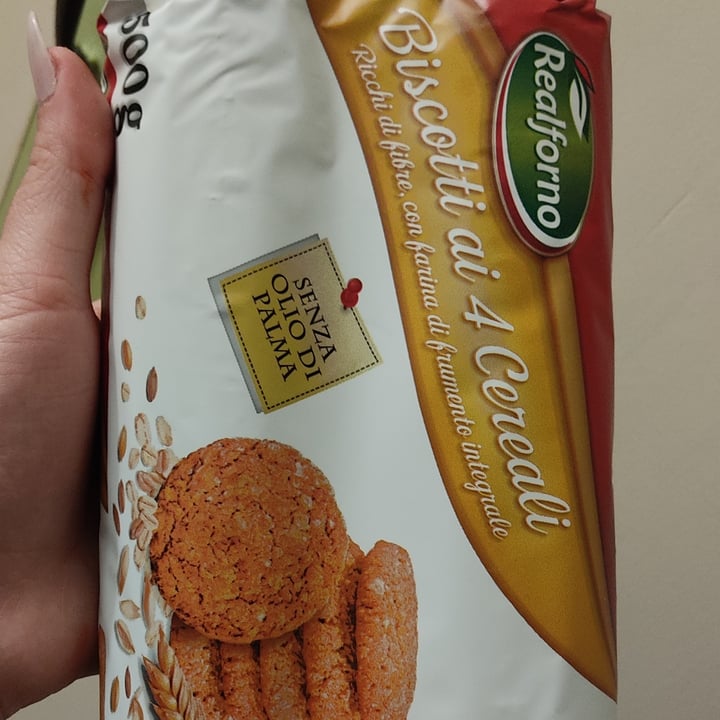 photo of Realforno Biscotti Ai Quattro Cereali shared by @angelicatedesco on  13 Apr 2022 - review