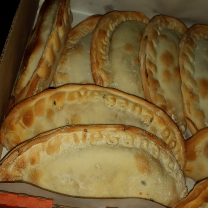 photo of Empanadas de 10 Empanadas Veganas shared by @lorelobo on  13 Mar 2021 - review