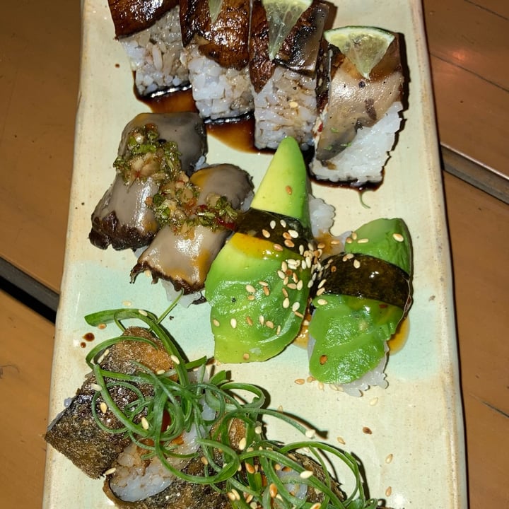 photo of Let it V - Vegan Sushi 12 piezas de sushi a elección shared by @outofstep on  28 Nov 2022 - review
