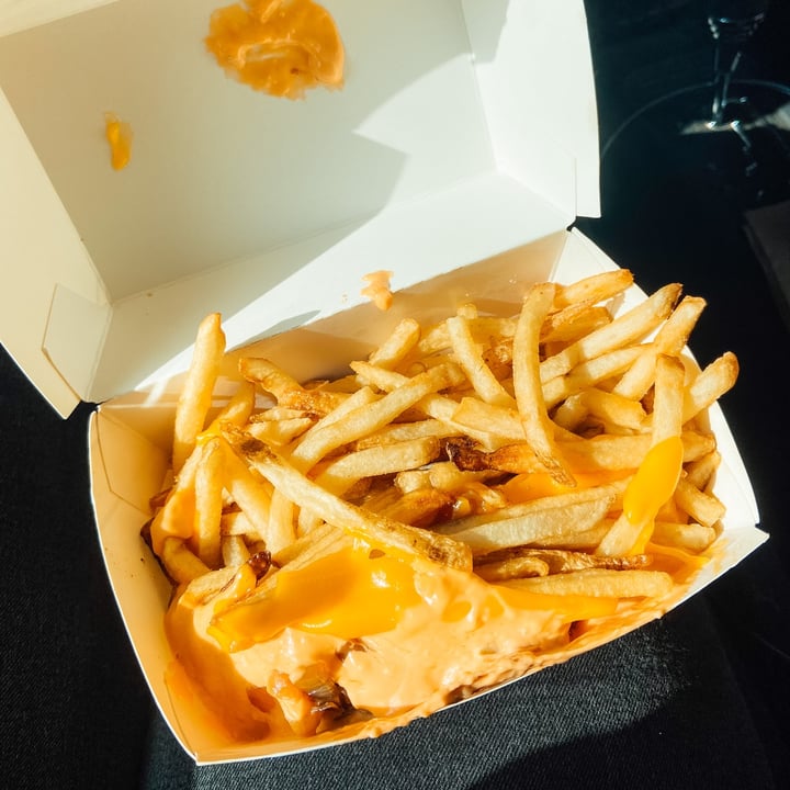 photo of Plant Power Fast Food Iconic Fries shared by @cheerfulchickpea on  08 Nov 2021 - review