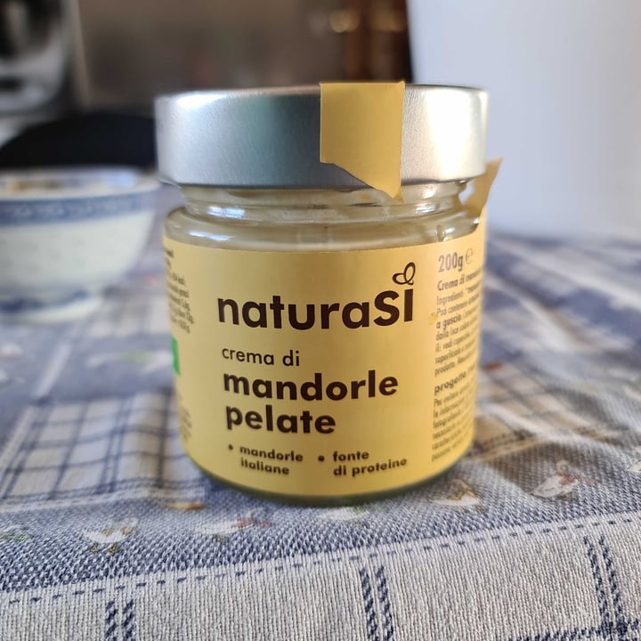 photo of Natura Sì Crema di mandorle pelate shared by @sarazathoth on  18 Feb 2022 - review