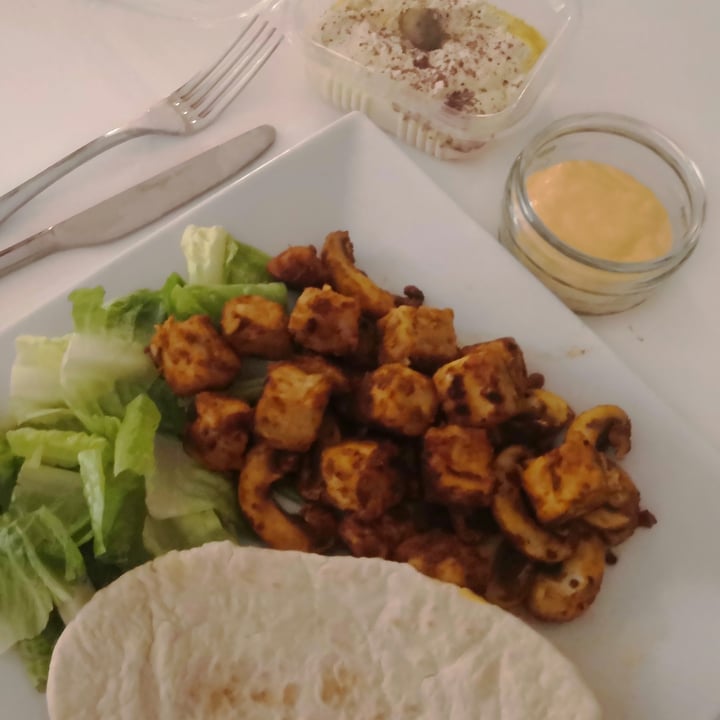 photo of Tesco Meat Free Chicken Style Pieces shared by @veganellas on  03 Jan 2021 - review