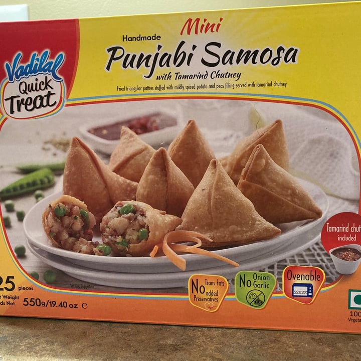 photo of Vadilal Quick Treat Samosa shared by @compassionatekisses on  03 Jun 2021 - review