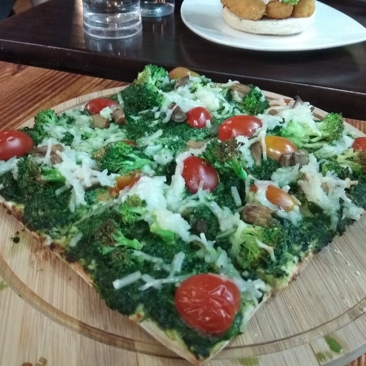 photo of nomVnom Bistro Popeye's Delight Pizza shared by @cody on  11 Jan 2021 - review